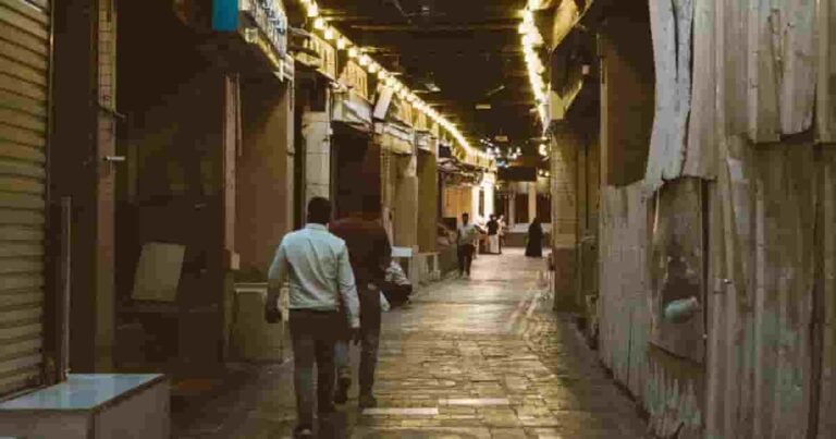 Mutrah Souq: A Glimpse into Oman’s Traditional Market Life